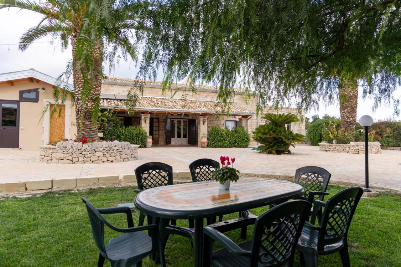 Casale Della Contea Guest House Modica Exterior photo