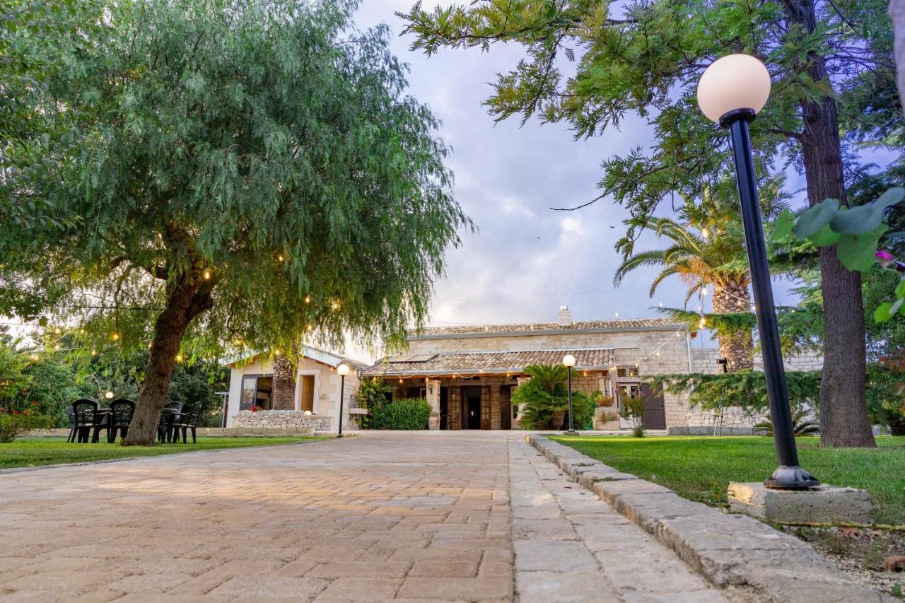 Casale Della Contea Guest House Modica Exterior photo