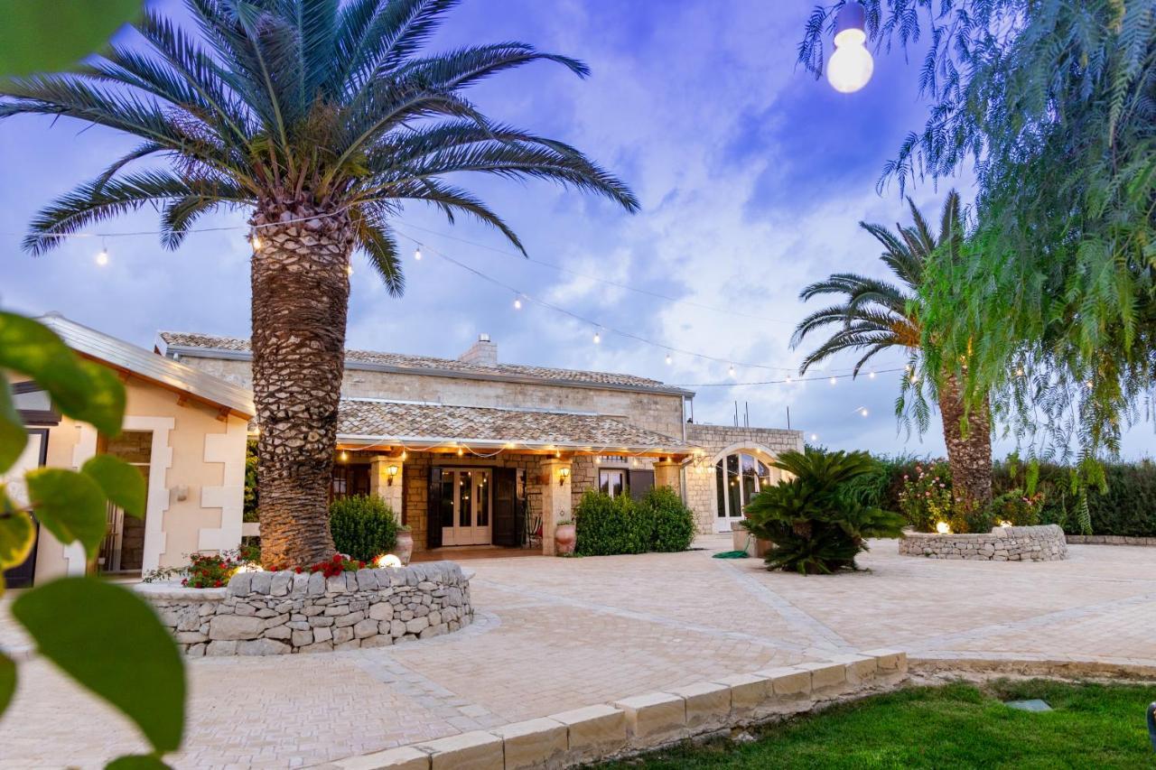 Casale Della Contea Guest House Modica Exterior photo