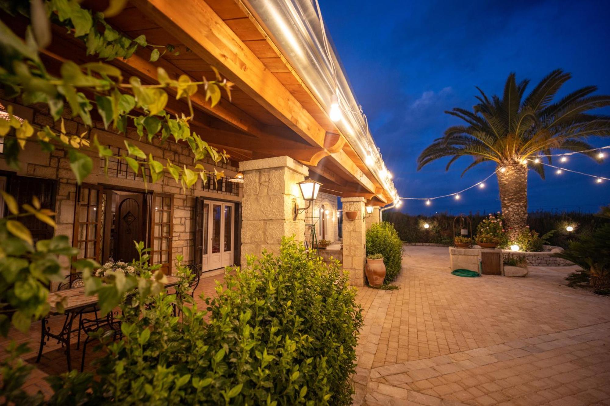 Casale Della Contea Guest House Modica Exterior photo